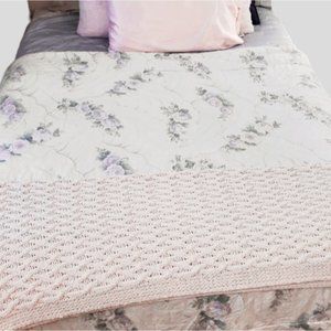 REVERSIBLE TWIN BED COMFORTER- THE Hudson's Bay